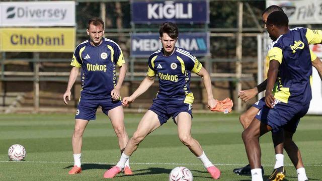 Fenerbahçe, Gornik Zabrze Maçı İçin Antrenmanlara Devam Ediyor
