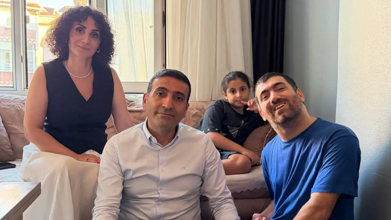 Tahliye Edilen Beyoğlu Belediye Başkanı İnan Güney, Engelli Vatandaşını Ziyaret Etti