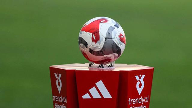 FIFA, Dört Türk Kulübüne Transfer Yasağı Getirdi
