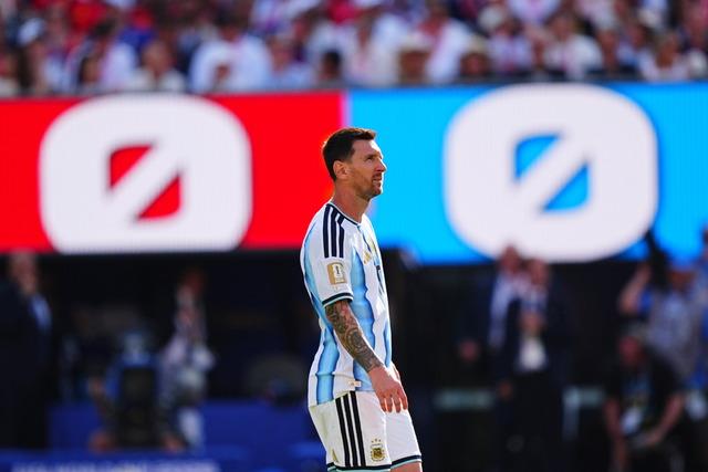 Dünya Kupası Sonrası Messi Sahalara Döndü