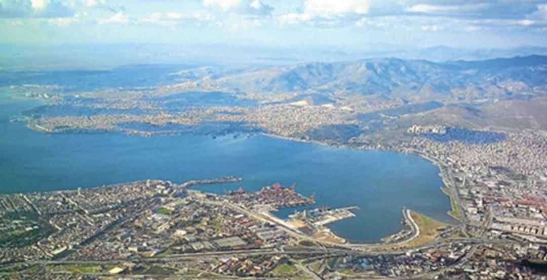 Izmir Körfezi'nde balık ölümleri arttı; Kötü koku yayılıyor 2